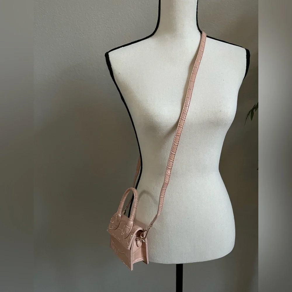 Purse - Picture 2 of 2